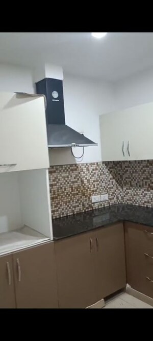 Kitchen in 2 BHK Apartment at Gomti Nagar – for Rent
