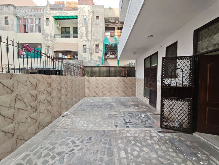 Exterior View, green fields colony 3 Bedroom 280 Sq.Yd. Builder Floor In Green Fields Colony Faridabad 10789947