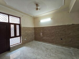 Room in 3 BHK Builder Floor at Green Fields Colony – for Rent