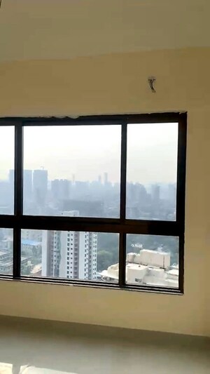 Room in 3 BHK Apartment at Siddha Sky Phase 3, Wadala – for Rent