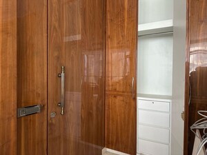Furnished Amenities in  Office Space at Sea Breeze Worli, Worli – for Rent