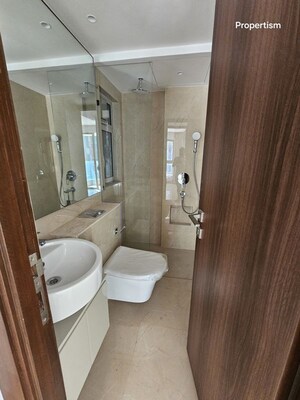 Furnished Amenities in 3 BHK Apartment at Hiranandani Highland, Powai – for Sale