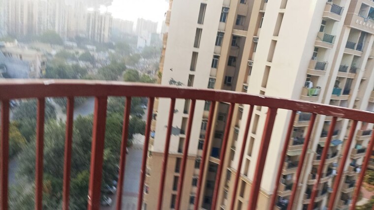 Balcony, svp-gulmohur-garden-phase-2 3 Bedroom 1290 Sq.Ft. Apartment In Raj Nagar Extension Ghaziabad 10790048