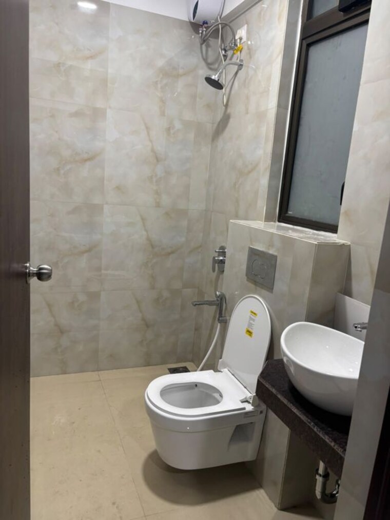 Bathroom, lodha-crown-quality-homes 1 Bedroom 354 Sq.Ft. Apartment In Majiwada Thane 10790053