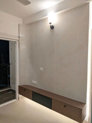 Room in 2 BHK Apartment at Karle Vario Homes, Hebbal – for Rent