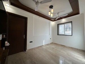 Room in 2 BHK Builder Floor at Kalkaji – for Rent