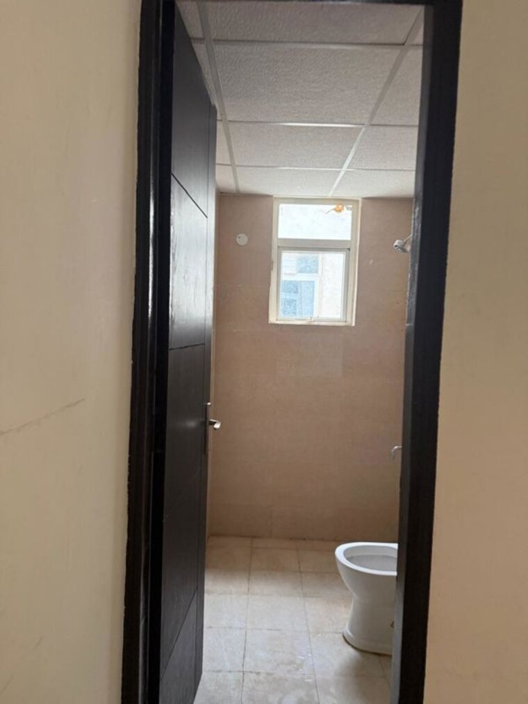 Bathroom, signature-global-park 2.5 Bedroom 1210 Sq.Ft. Apartment In Sohna Sector 36 Gurgaon 10790126