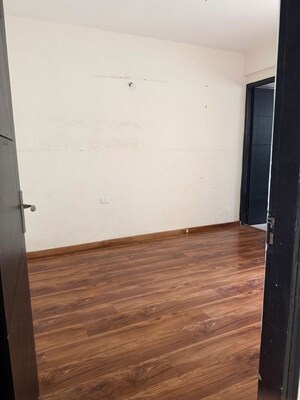 Room in 2.5 BHK Apartment at Signature Global Park, Sohna Sector 36 – for Sale