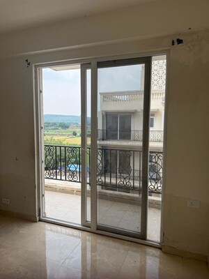 Room in 2.5 BHK Apartment at Signature Global Park, Sohna Sector 36 – for Sale