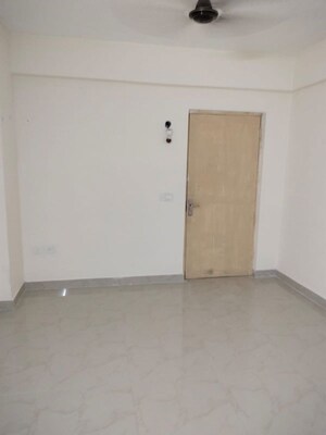Room in 1 BHK Apartment at Bedarwals Sixty Three Golf Drive, Sector 63 – for Rent