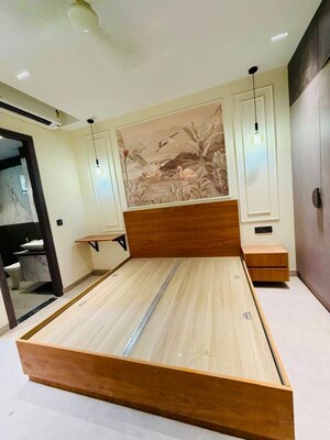 Room in Studio Builder Floor at Dlf Phase iv – for Rent
