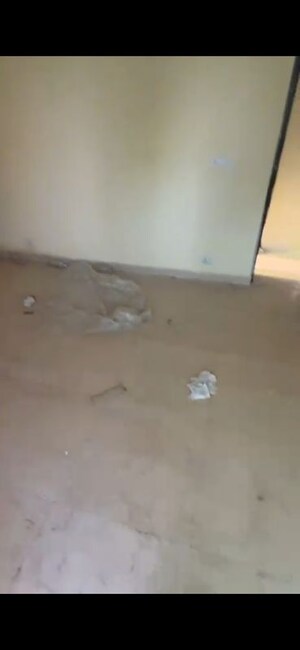 Room in 3 BHK Apartment at Kbnows Apartment, Sector 16 Greater Noida – for Rent