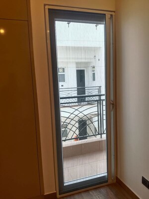 Room in 3 BHK Builder Floor at Sector 49 – for Rent