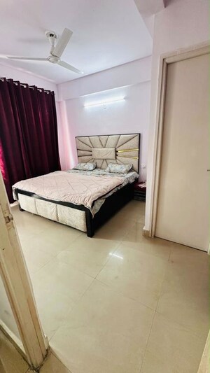 Bedroom in 2 BHK Apartment at Suncity Avenue 76, Sector 76 – for Rent