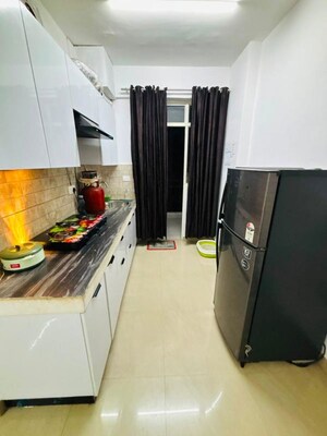 Team Area in 2 BHK Apartment at Suncity Avenue 76, Sector 76 – for Rent