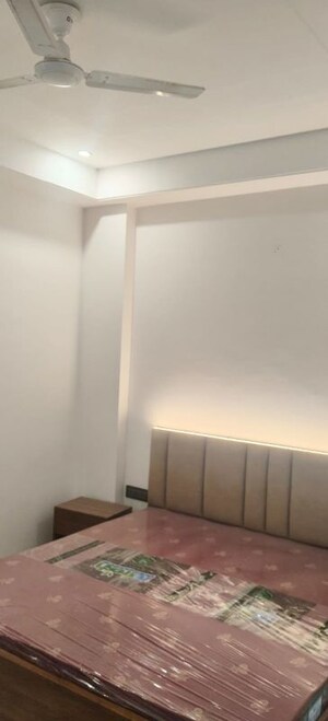 Room in 1 BHK Builder Floor at Sector 42 – for Rent