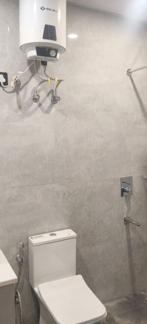 Bathroom in 1 BHK Builder Floor at Sector 42 – for Rent