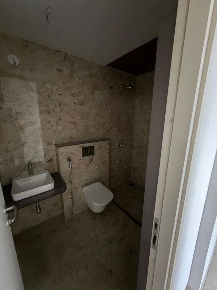 Bathroom, vb-aundh-renaissance 3 Bedroom 1256 Sq.Ft. Apartment In Aundh Pune 10790262