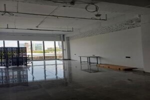 Room in  Office Space in IT/SEZ at Sector 27c – for Rent