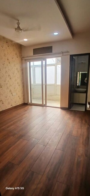 Room in 3 BHK Builder Floor at Vipul World Floors, Sector 48 – for Sale