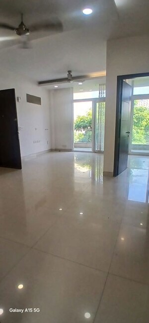 Room in 3 BHK Builder Floor at Vipul World Floors, Sector 48 – for Sale