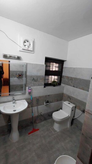 Attached Bathroom in 3 BHK Independent House at Krishna Nagar – for Rent