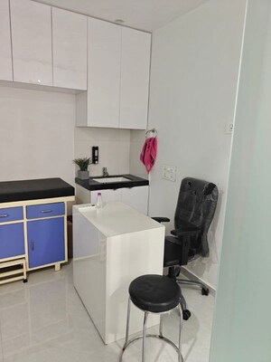  Office Space For Rent in Green Wood Complex Manpada, Manpada