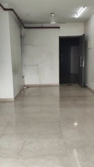 Room in 2 BHK Apartment at Kalpataru Paramount A, Thane West – for Rent