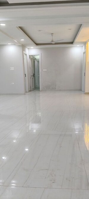 Room in 4 BHK Builder Floor at Ashoka Enclave – for Rent