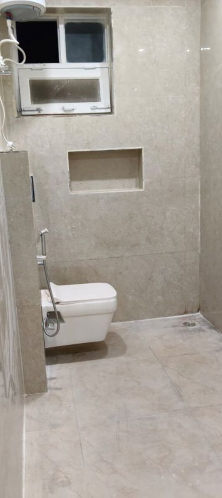 Bathroom, ashoka enclave 4 Bedroom 280 Sq.Yd. Builder Floor In Ashoka Enclave Faridabad 10790424