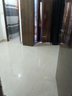 Room in 1 BHK Builder Floor at Neb Sarai – for Rent