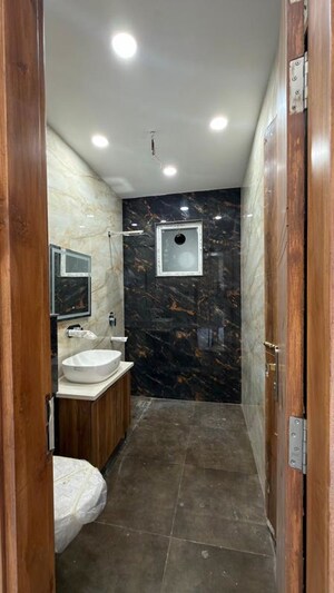 Bathroom in 4 BHK Builder Floor at Green Fields Colony – for Rent