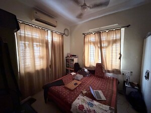 Living Room in 1 BHK Apartment at Matunga West – for Rent