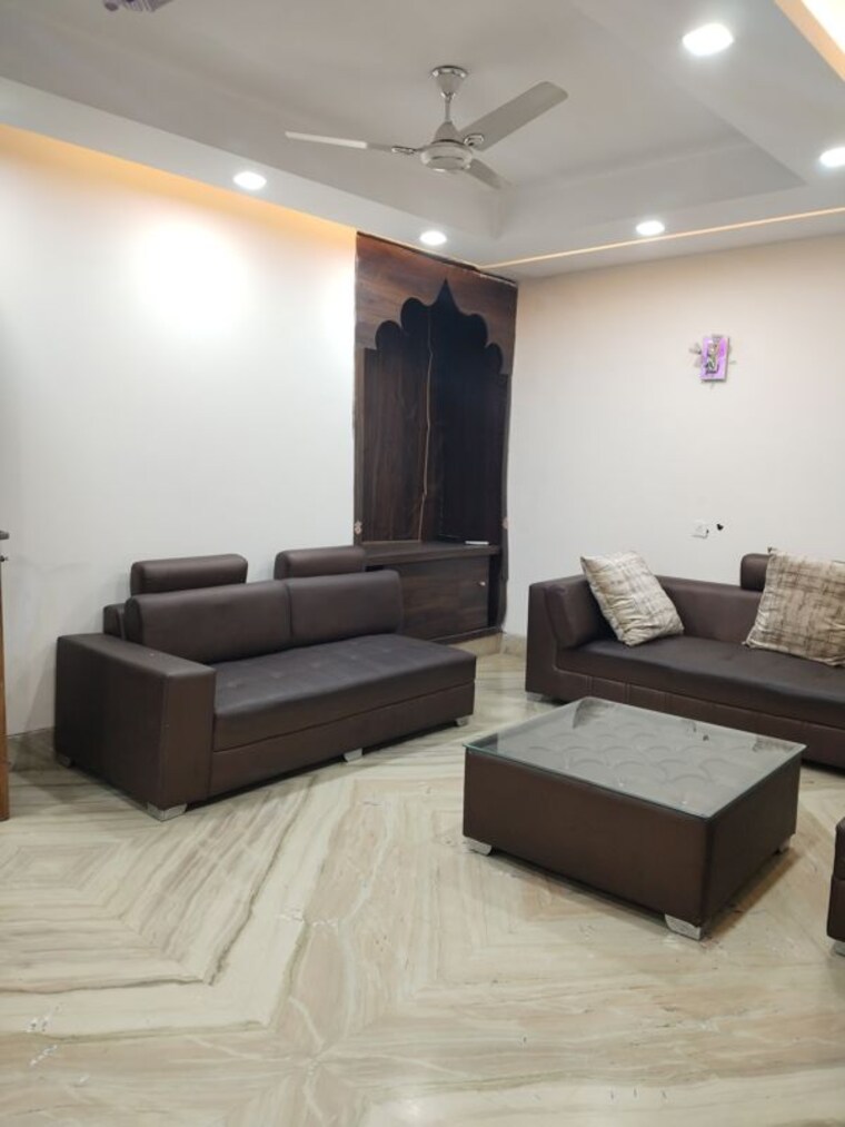 Living Room, shivalik colony 3 Bedroom 1800 Sq.Ft. Apartment In Shivalik Colony Delhi 10790459