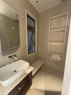 Attached Bathroom in 3 BHK Builder Floor at Safdarjung Enclave – for Sale