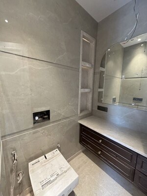Attached Bathroom in 3 BHK Builder Floor at Safdarjung Enclave – for Sale
