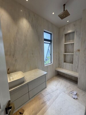 Attached Bathroom in 3 BHK Builder Floor at Safdarjung Enclave – for Sale