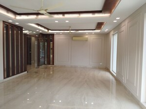 Building Lobby in 3 BHK Apartment at Defence Colony – for Rent