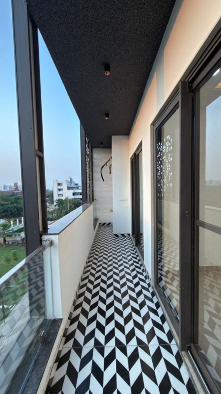 Balcony, eros-lakewood-city 2 Bedroom 818 Sq.Ft. Builder Floor In Suraj Kund Faridabad 10790471