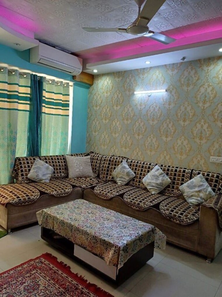 Living Room, sam-palm-olympia-phase-ii 3 Bedroom 1317 Sq.Ft. Apartment In Sector 16c Greater Noida Greater Noida 10790484
