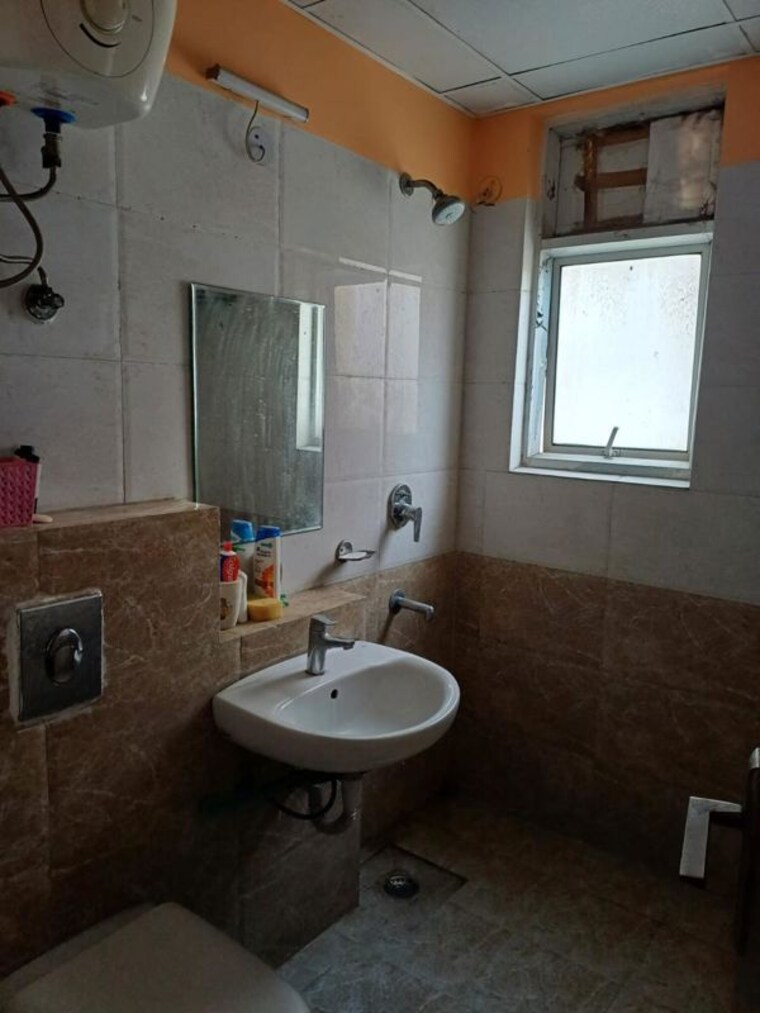 Bathroom, sam-palm-olympia-phase-ii 3 Bedroom 1317 Sq.Ft. Apartment In Sector 16c Greater Noida Greater Noida 10790484