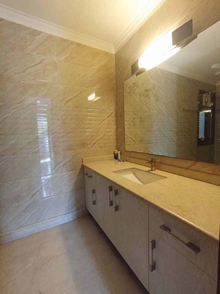 Attached Bathroom, greater kailash i 3 Bedroom 1850 Sq.Ft. Apartment In Greater Kailash I Delhi 10790504