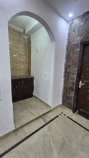  3 BHK Builder Floor at Green Fields Colony – for Rent