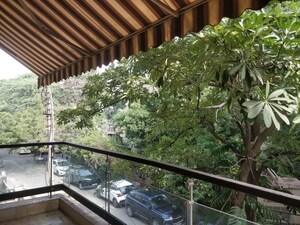 Balcony in 4 BHK Apartment at Defence Colony – for Rent