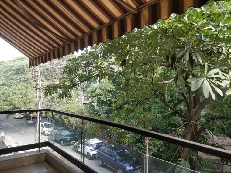 Balcony, defence colony 4 Bedroom 5000 Sq.Ft. Apartment In Defence Colony Delhi 10790522