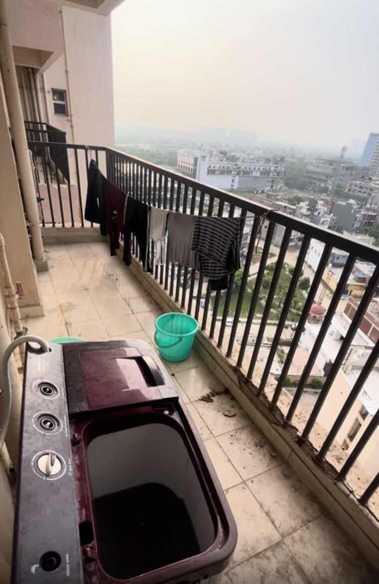 Balcony, gaur-yamuna-city-16th-park-view 4 Bedroom 1950 Sq.Ft. Apartment In Gaur Yamuna City Greater Noida 10786297