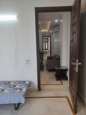 Room in 3 BHK Apartment at Saket – for Rent