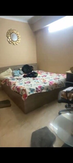 Bedroom in 3 BHK Apartment at Gaur City 7th Avenue, Sector 4 Greater Noida – for Rent