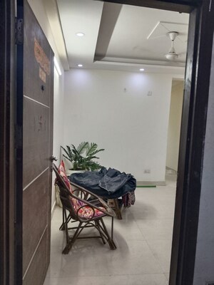 Room in 2 BHK Apartment at Panchsheel Vihar – for Rent