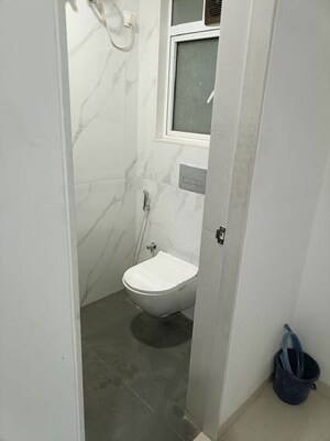 Bathroom in 1 BHK Apartment at Lower Parel – for Rent